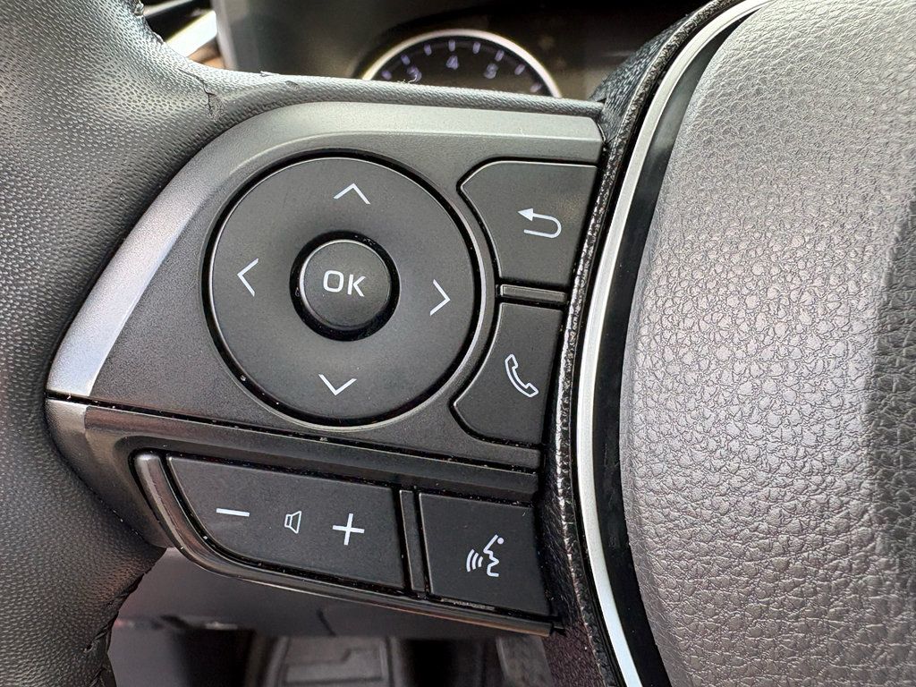 Used 2021 Toyota RAV4 XLE Premium FWD image 17
