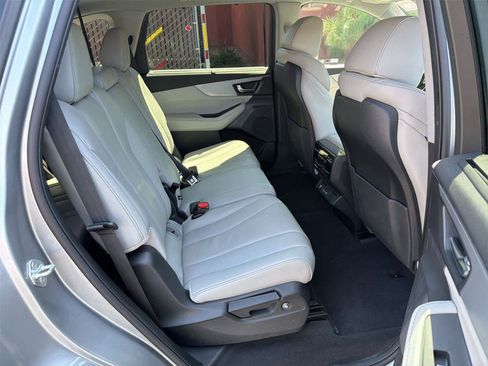 Used 2023 Acura MDX SH-AWD w/ Technology Package image 14