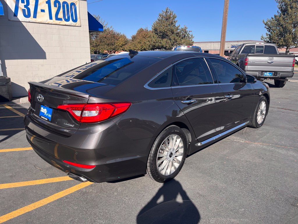 Used 2015 Hyundai Sonata Limited w/ Option Group 06 FWD image 2