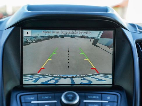 Used 2019 Ford Escape SE image 23