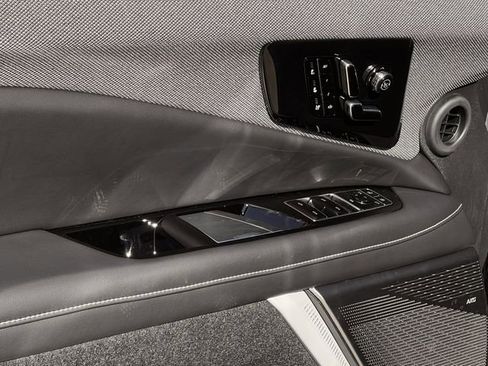 New 2026 Cadillac Optiq Sport 2 image 20