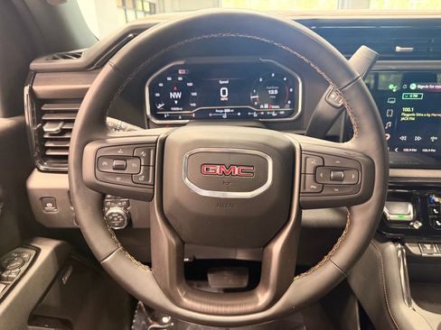 Used 2025 GMC Sierra 2500 AT4 w/ AT4 Premium Plus Package AWD/4WD image 38