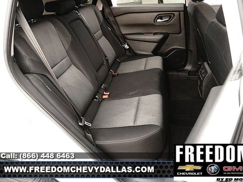 Used 2024 Nissan Rogue SV AWD/4WD image 11