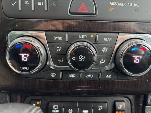 Used 2017 Chevrolet Traverse LT w/ Graphite Special Edition image 33