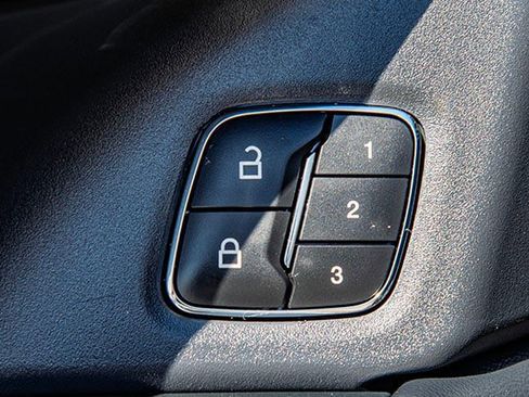 Used 2024 Ford Expedition Platinum image 21