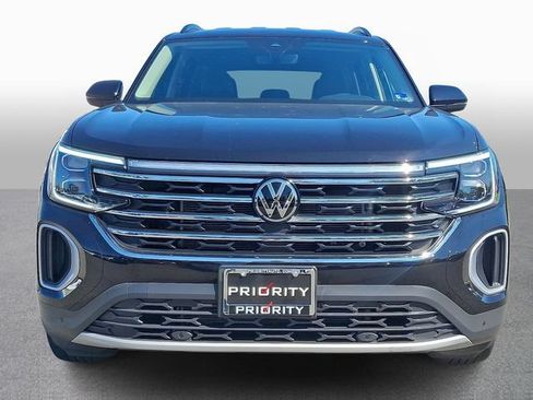 Used 2026 Volkswagen Atlas SE AWD/4WD image 2