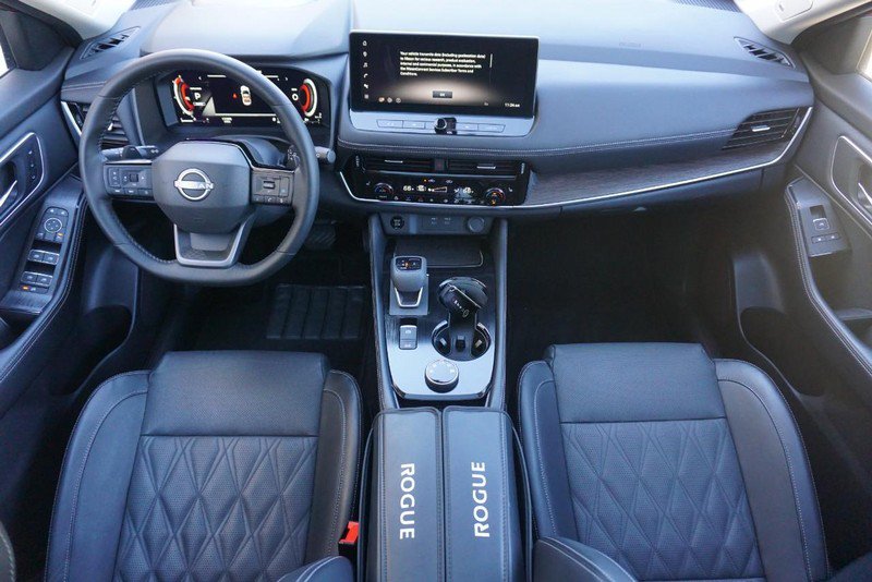Used 2025 Nissan Rogue Platinum w/ Platinum Premium Package AWD/4WD image 30