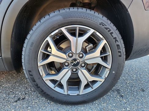 Used 2022 Kia Seltos EX image 8