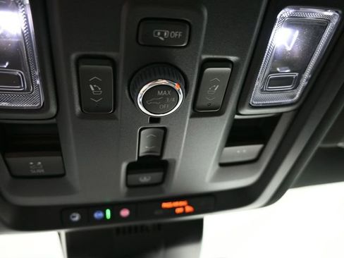 New 2025 Chevrolet Suburban Premier w/ Sun And Tow Package image 36