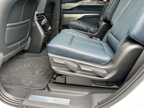 New 2026 Cadillac Escalade IQL Sport 2 w/ LPO, ONYX Package image 28