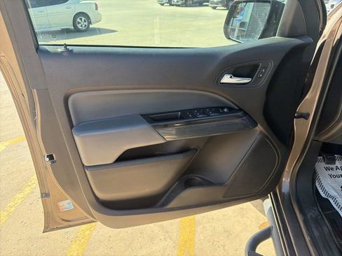Used 2016 Chevrolet Colorado Z71 w/ LPO, Gearon Bar Package AWD/4WD image 12