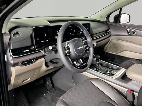 New 2026 Kia Carnival EX FWD image 8