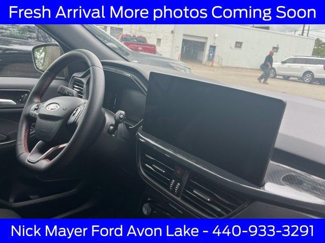 Used 2023 Ford Escape ST-Line w/ Tech Pack #1 AWD/4WD image 11