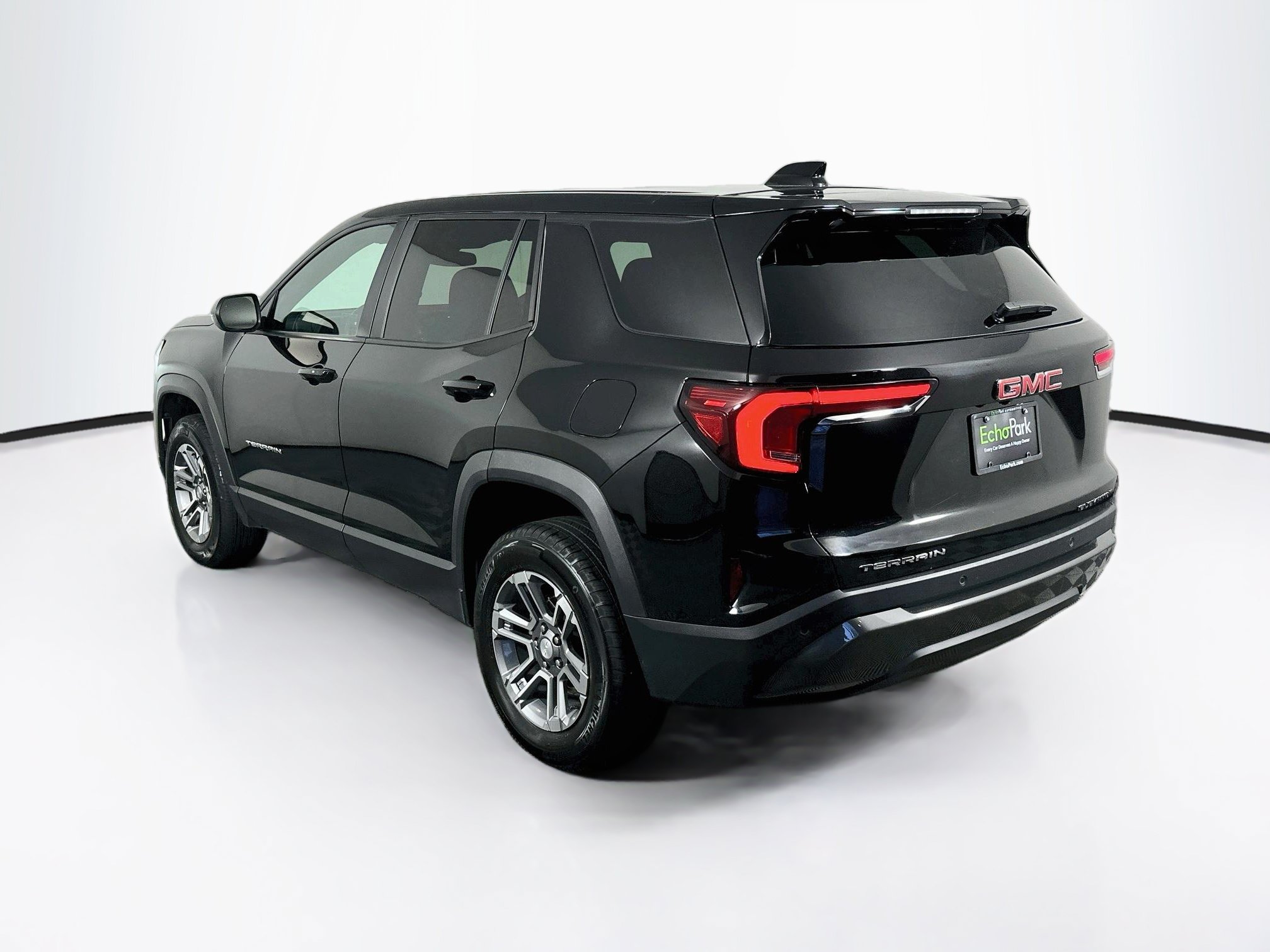 Used 2025 GMC Terrain Elevation FWD image 5