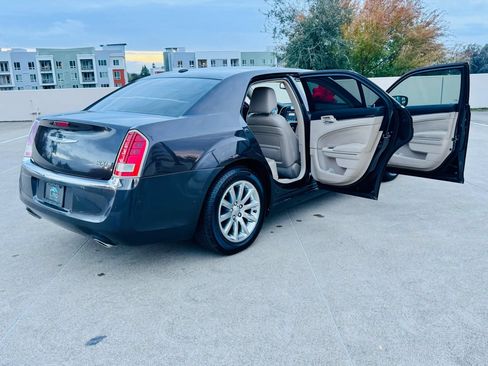 Used 2012 Chrysler 300 Limited RWD image 42