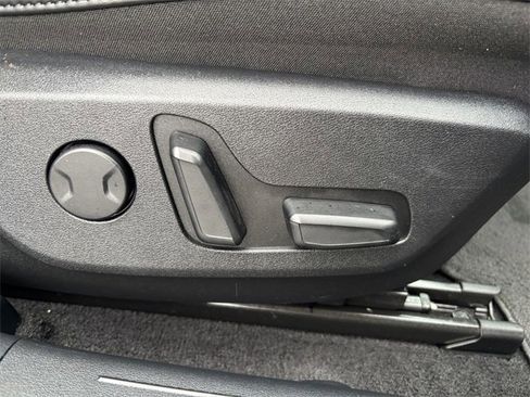 Used 2023 Kia EV6 Wind image 36