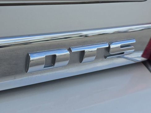 Used 2009 Cadillac DTS image 12