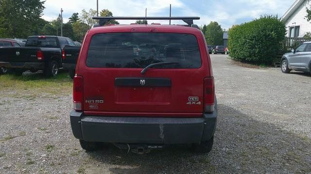 Used 2007 Dodge Nitro SXT AWD/4WD image 4