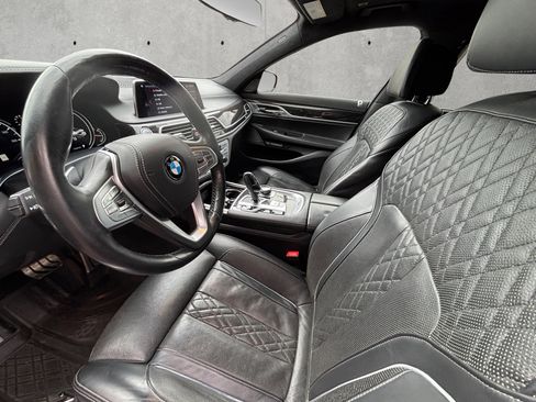 Used 2018 BMW 750i image 23