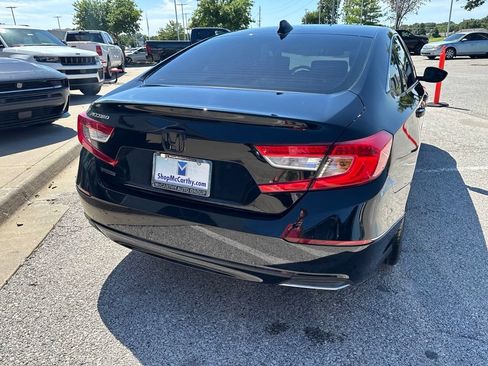 Used 2018 Honda Accord EX image 23