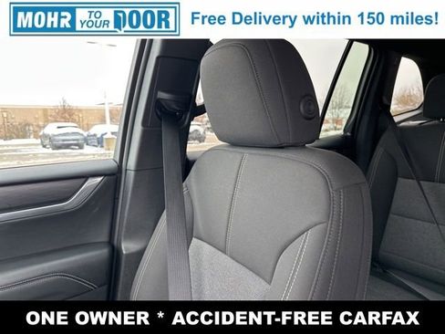 Used 2025 GMC Acadia Elevation image 28