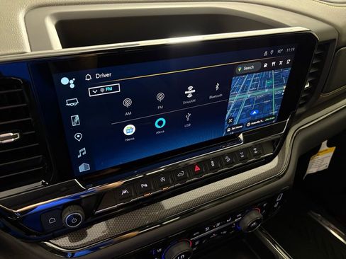 Used 2025 Chevrolet Silverado 1500 ZR2 w/ Technology Package image 31