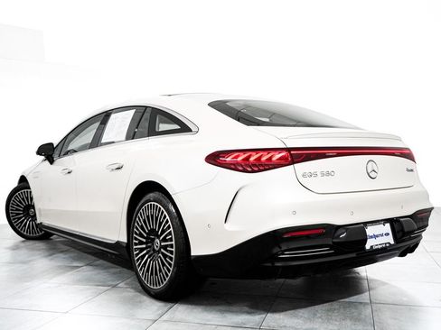 Used 2023 Mercedes-Benz EQS 580 4MATIC Sedan image 5