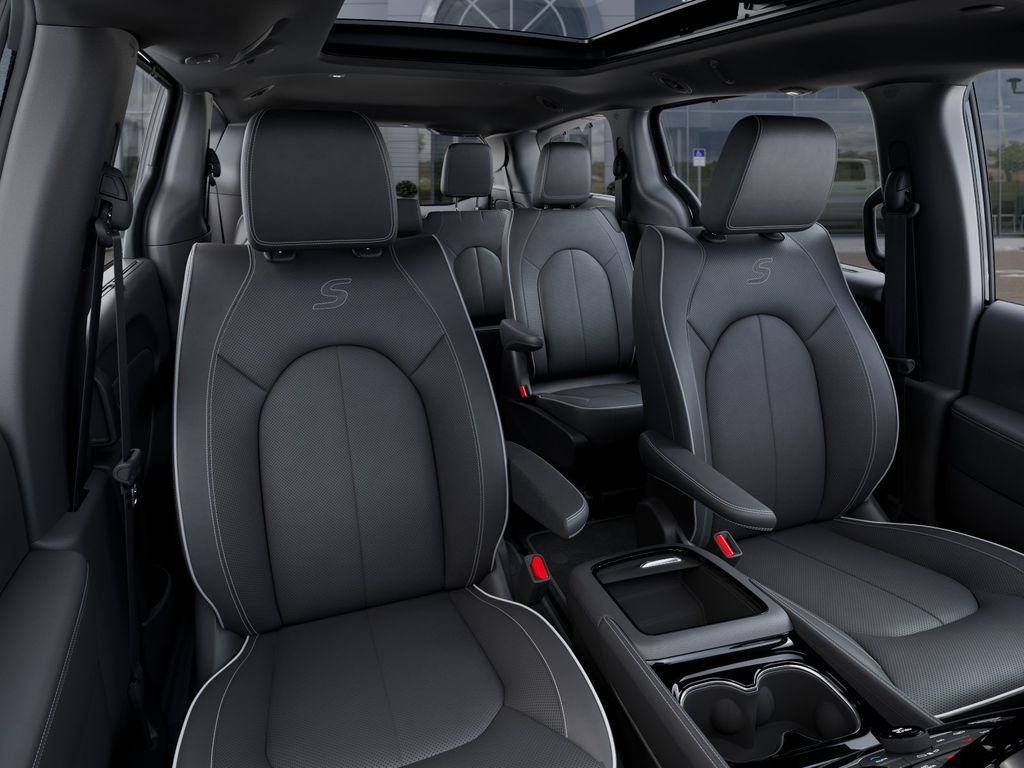 New 2026 Chrysler Pacifica Limited w/ S Appearance Package AWD/4WD image 17