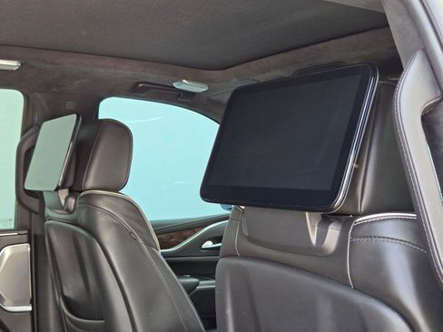 Used 2023 Cadillac Escalade Sport Platinum AWD/4WD image 30