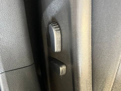 Used 2024 Nissan Altima 2.5 SV FWD image 9