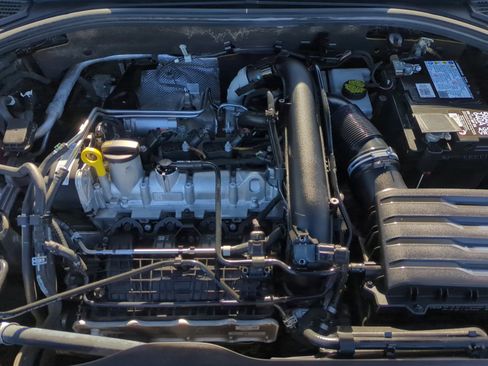 Certified 2021 Volkswagen Jetta SEL Premium image 21