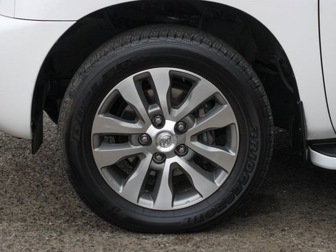 Used 2017 Toyota Sequoia Limited w/ Safety & Convenience Package image 51