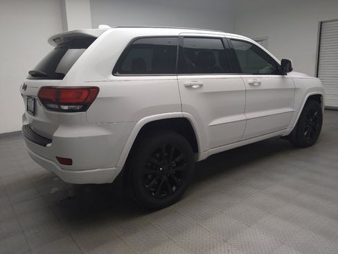 Used 2018 Jeep Grand Cherokee Altitude image 10