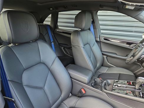 New 2026 Porsche Macan Turbo image 19