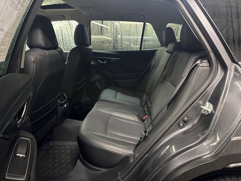 Certified 2025 Subaru Outback Limited image 33