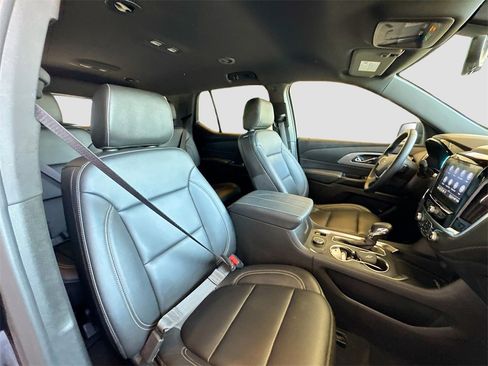 Used 2023 Chevrolet Traverse LT w/ Midnight/Sport Edition image 29