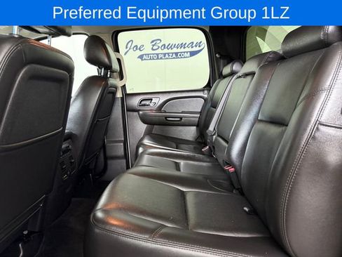 Used 2012 Chevrolet Avalanche LTZ AWD/4WD image 15