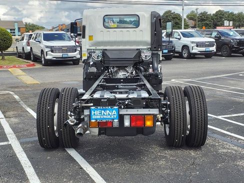 New 2025 Chevrolet Low Cab Forward image 5