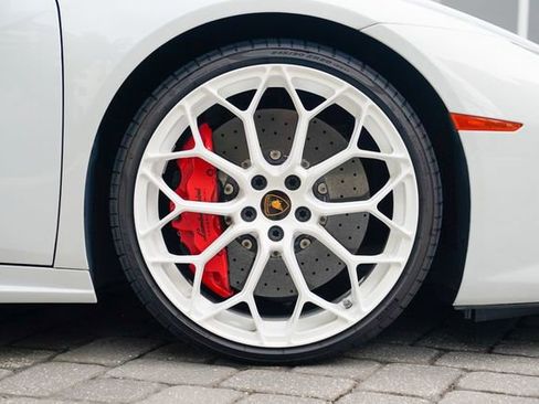 Used 2016 Lamborghini Huracan LP 610-4 Avio image 35