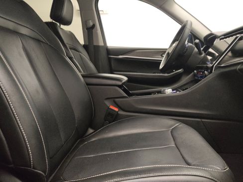 Used 2022 Jeep Grand Cherokee Limited 4xe w/ Luxury Tech Group II image 21