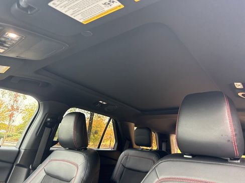 Used 2023 Ford Explorer ST-Line w/ Class IV Trailer Tow Package image 25