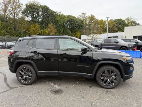 New 2026 Jeep Compass Limited image 8