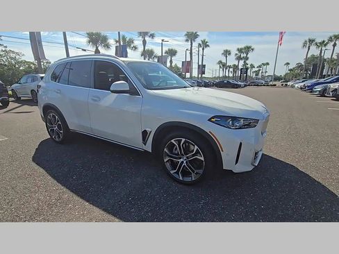 Certified 2025 BMW X5 xDrive50e w/ Premium Package image 15