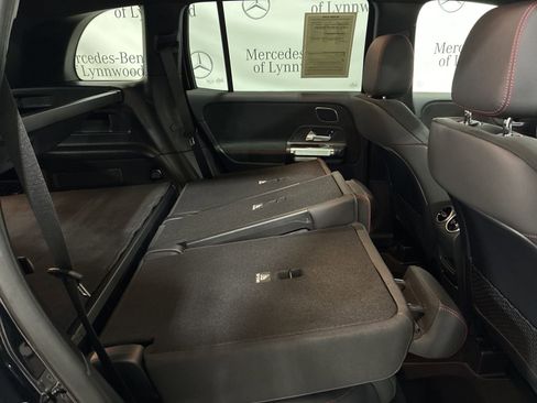 Used 2025 Mercedes-Benz GLB 250 GLB 250 image 26