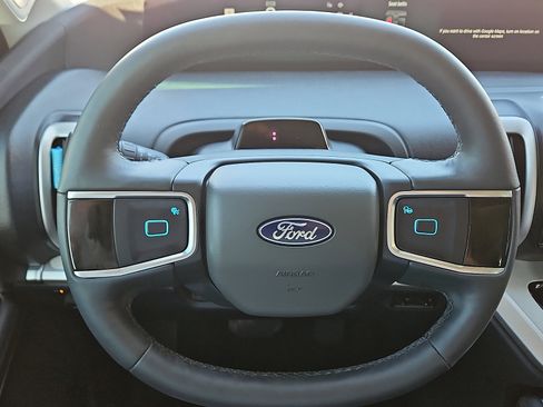 Used 2025 Ford Expedition Active image 19