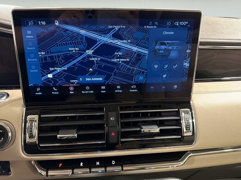 Used 2024 Lincoln Navigator L Reserve AWD/4WD image 16