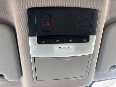 Used 2025 Nissan Rogue SV FWD image 28