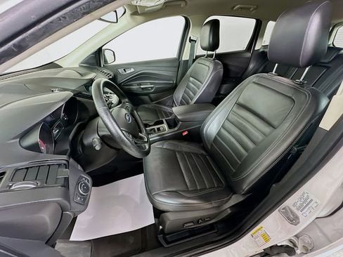 Used 2019 Ford Escape Titanium image 22