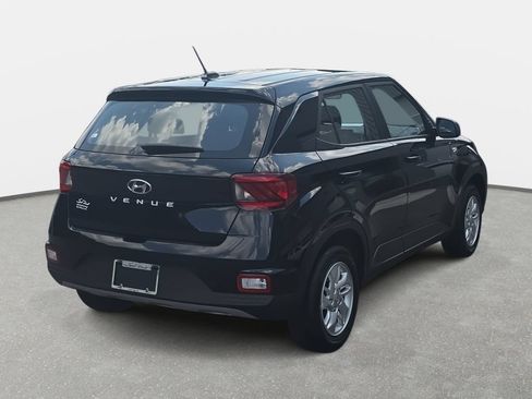 New 2026 Hyundai Venue SE FWD image 5