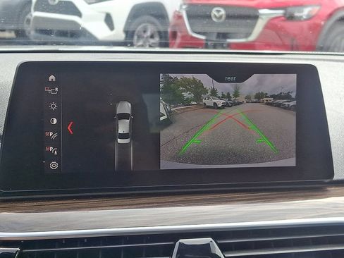 Used 2019 BMW 530i xDrive w/ Convenience Package AWD/4WD image 19